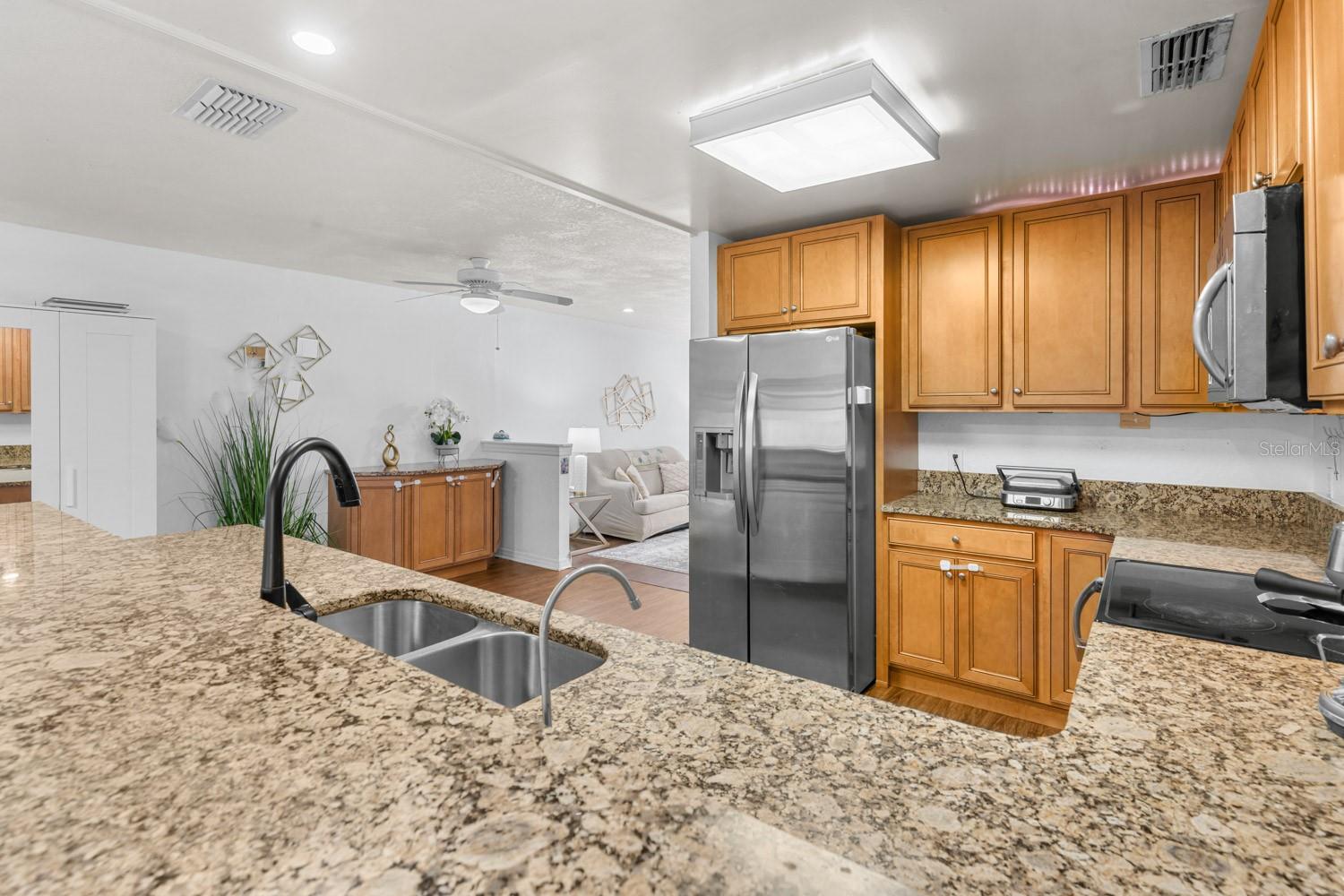 HARBOR EAST - Residential