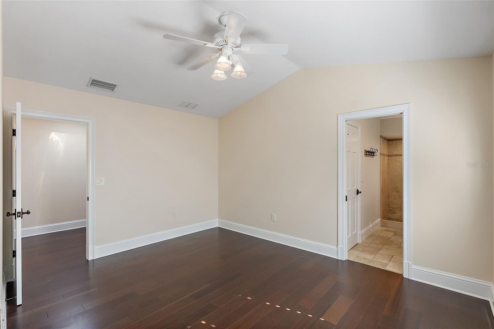 RIVERVIEW LANDINGS - Residential