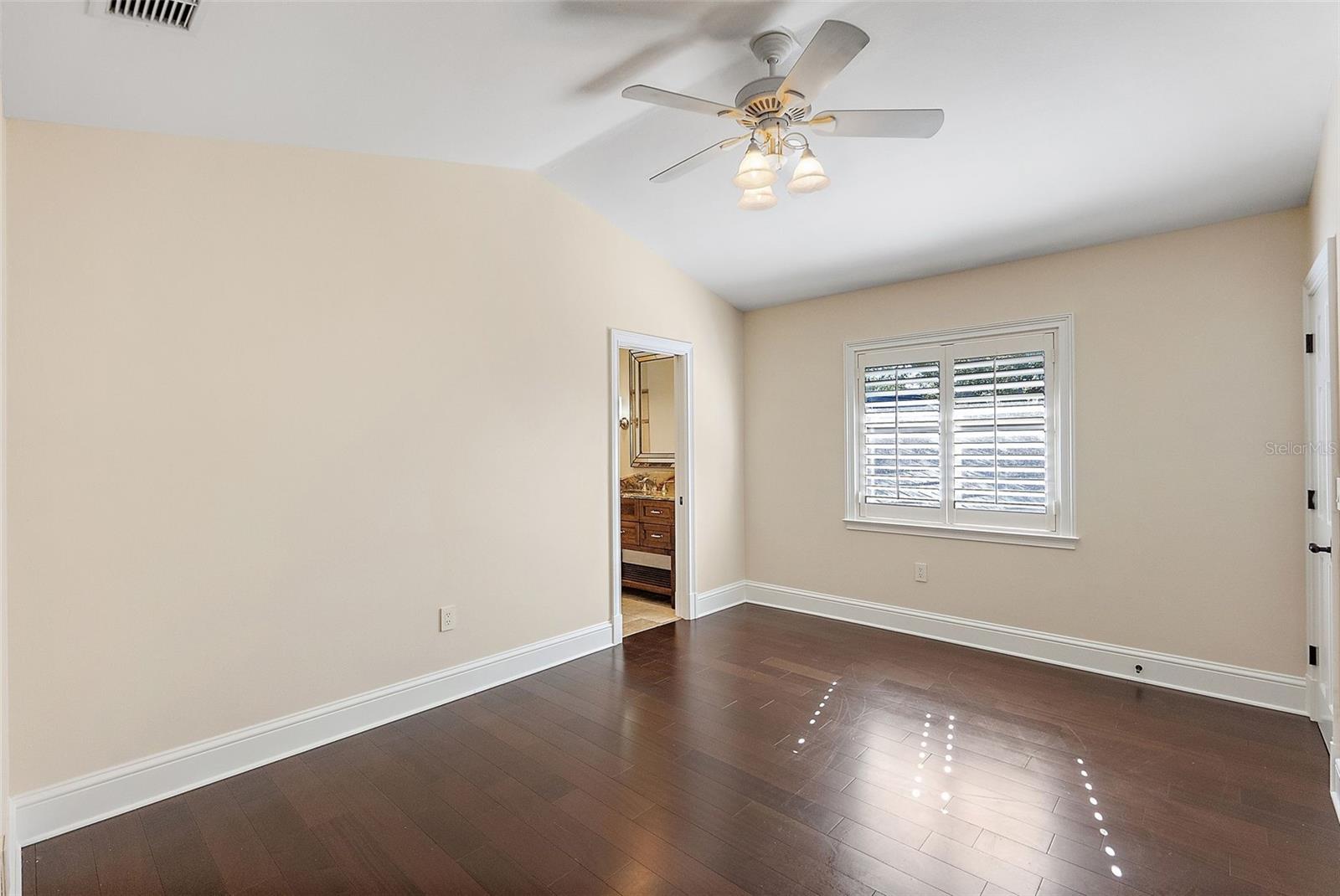 RIVERVIEW LANDINGS - Residential