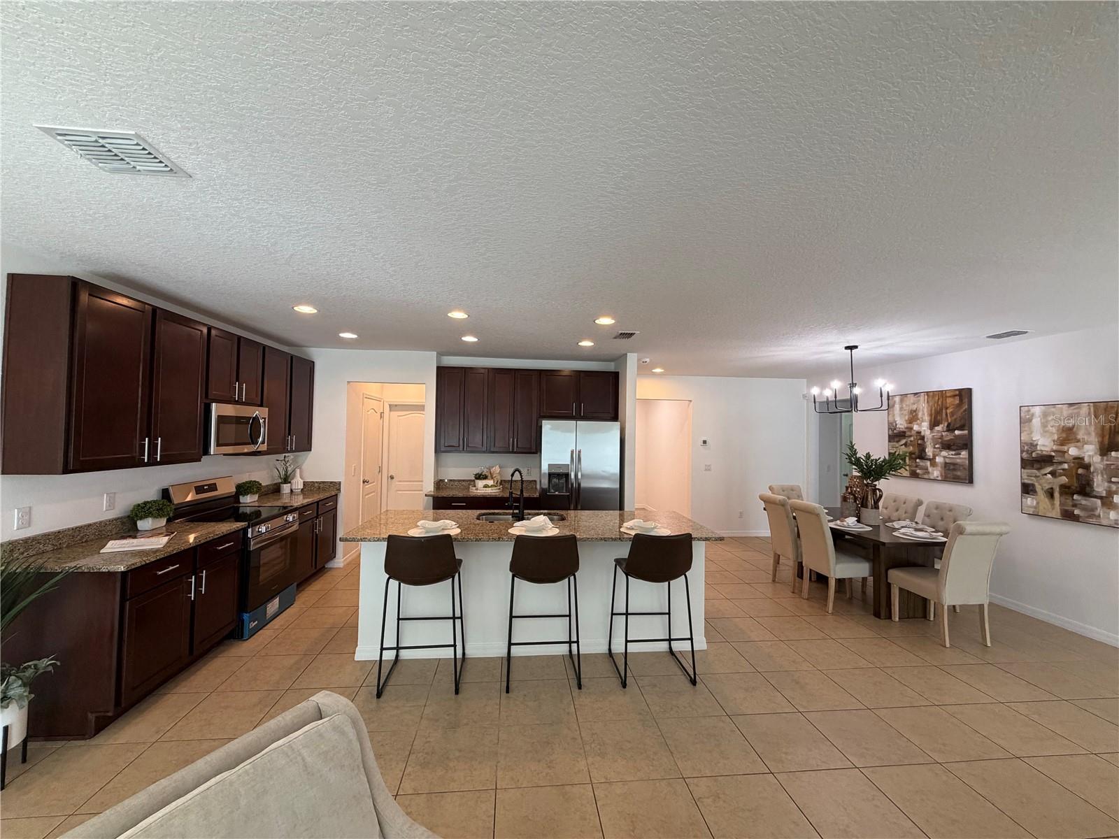 KNIGHT LAKE ESTATES - Residential
