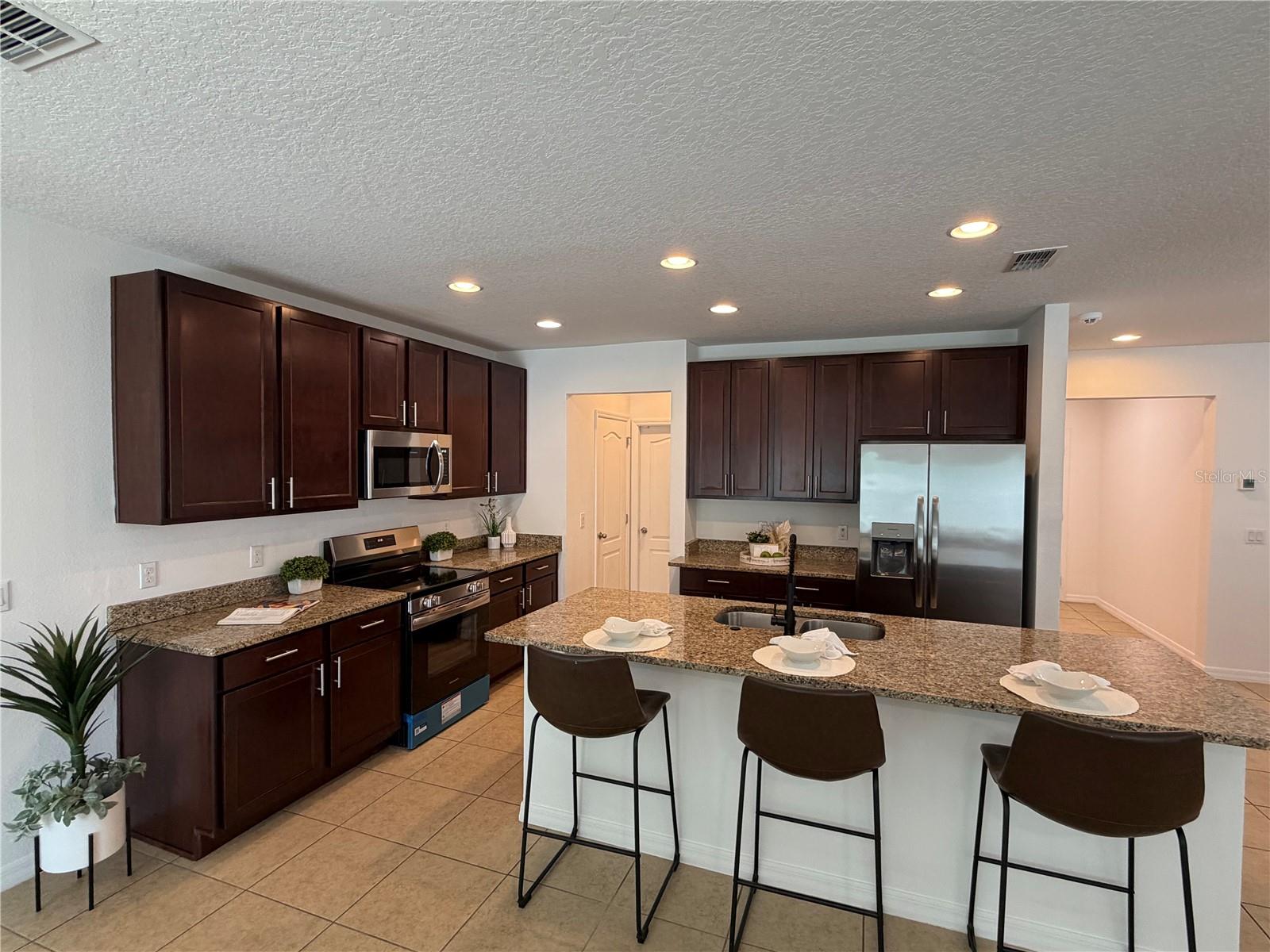 KNIGHT LAKE ESTATES - Residential