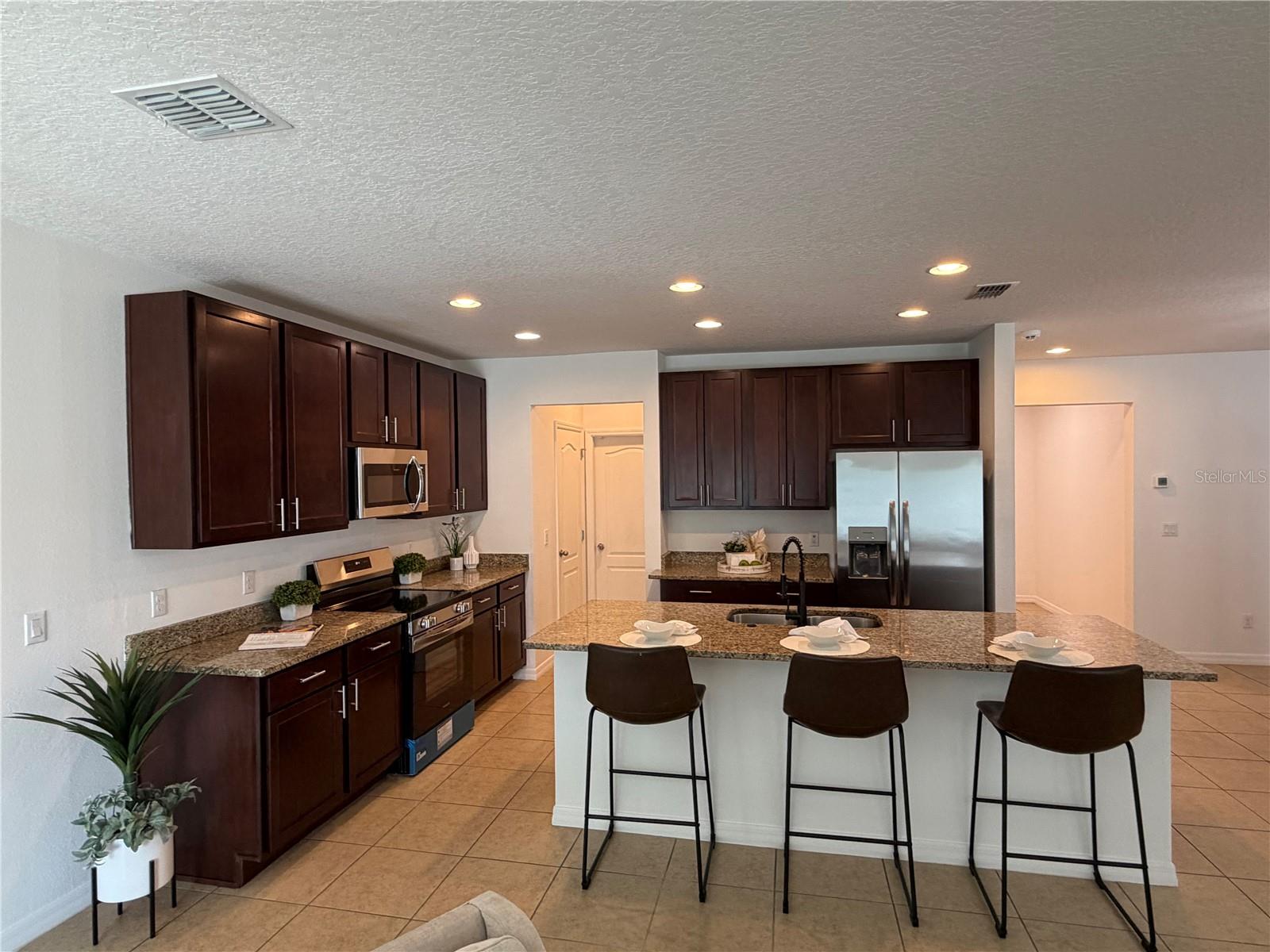 KNIGHT LAKE ESTATES - Residential