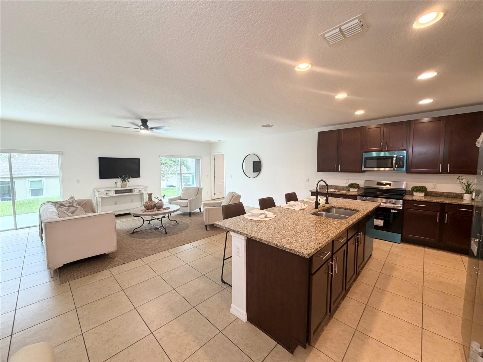 KNIGHT LAKE ESTATES - Residential