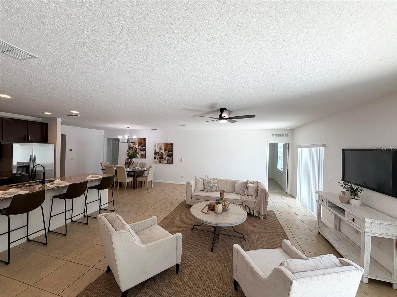 KNIGHT LAKE ESTATES - Residential