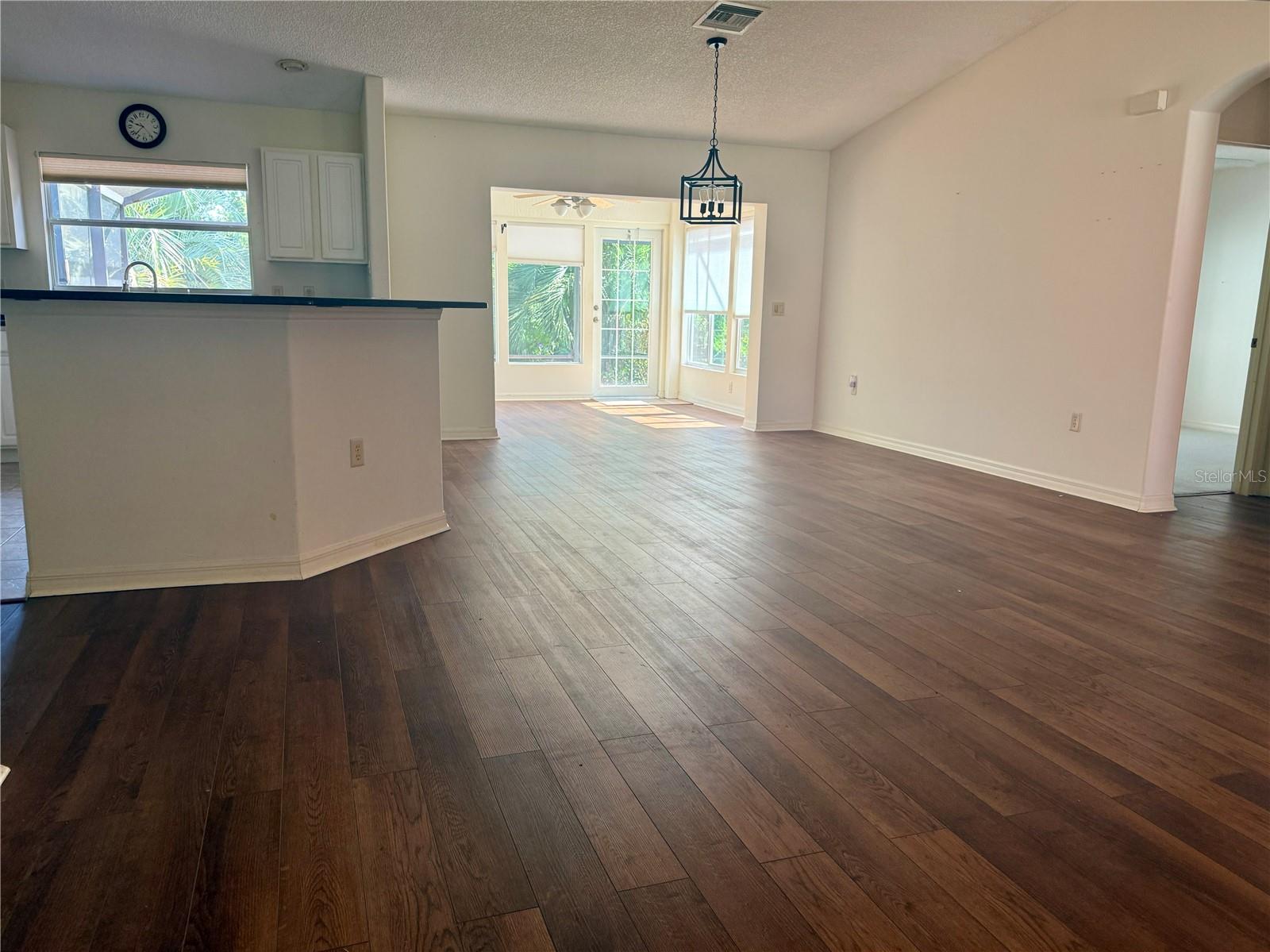 PENNBROOKE PH 02P LT P1 BEING IN 18-19-24 - Residential