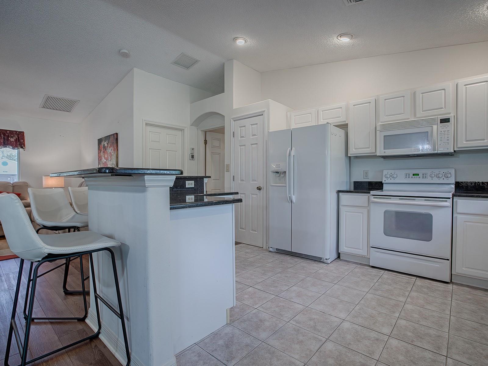 PENNBROOKE PH 02P LT P1 BEING IN 18-19-24 - Residential