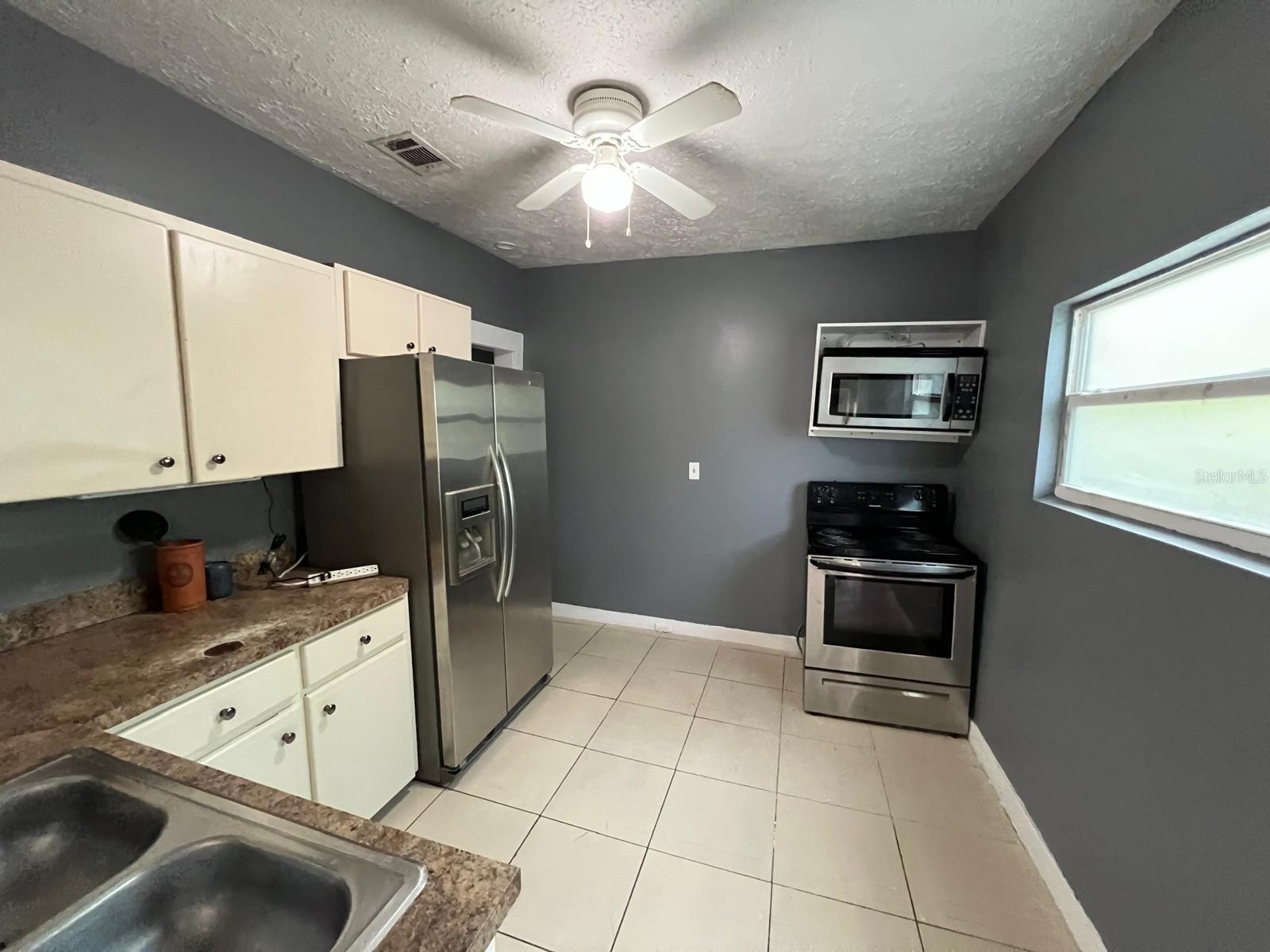 FERN CLIFF - Residential Lease