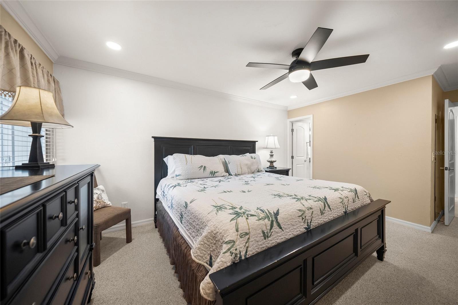 WHITE SANDS VILLAGE - Residential
