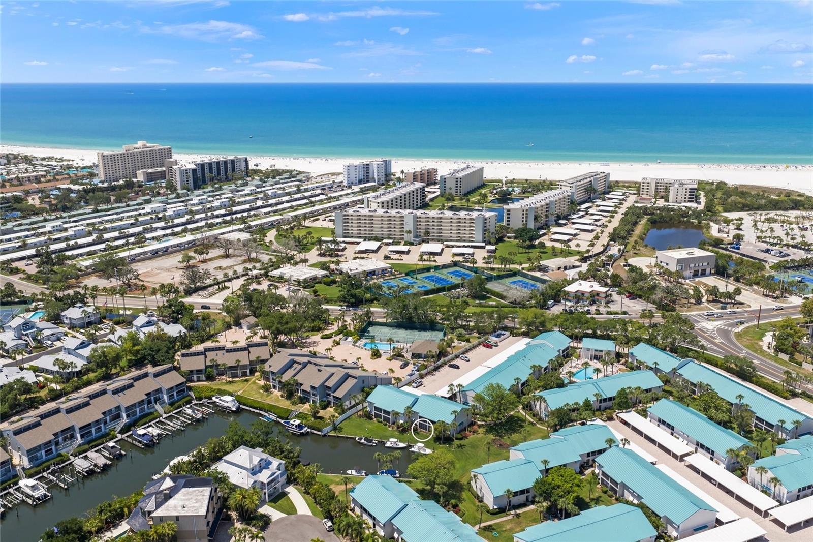 WHITE SANDS VILLAGE - Residential
