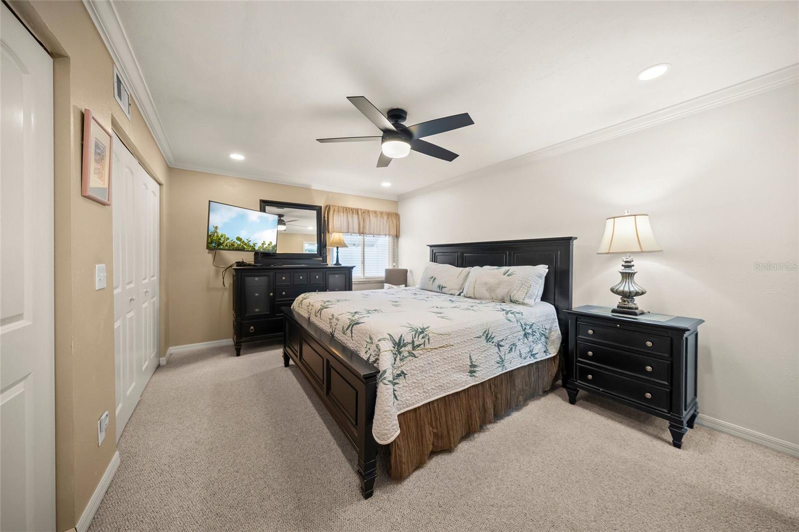 WHITE SANDS VILLAGE - Residential