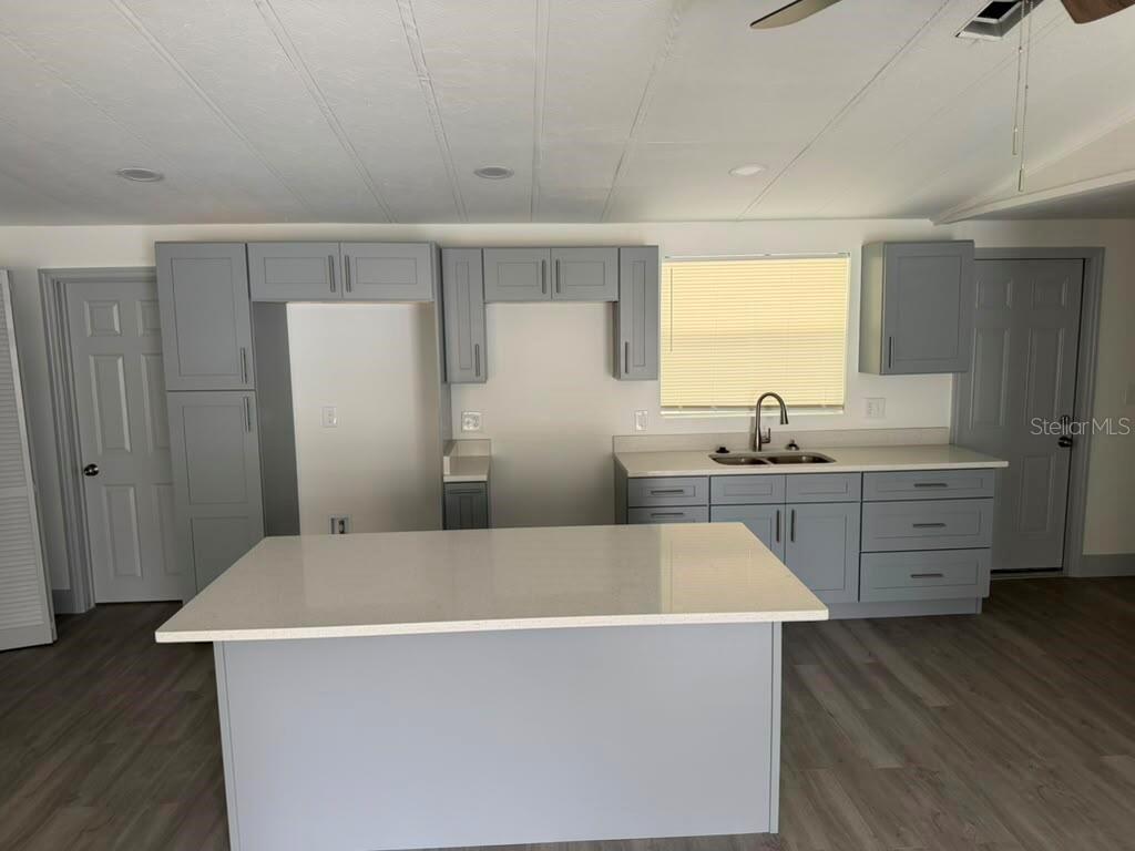 SHADY BROOKE - Residential