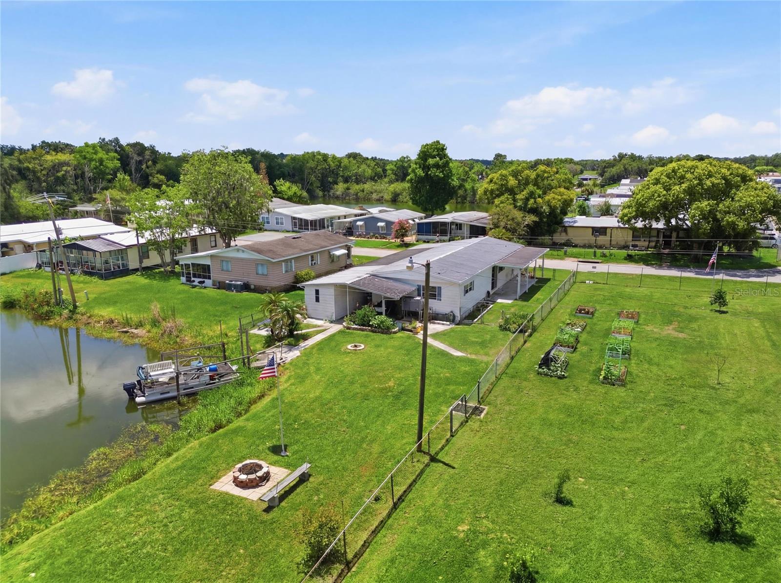 VILLAGE UNIT 03 LAKELAND - Residential