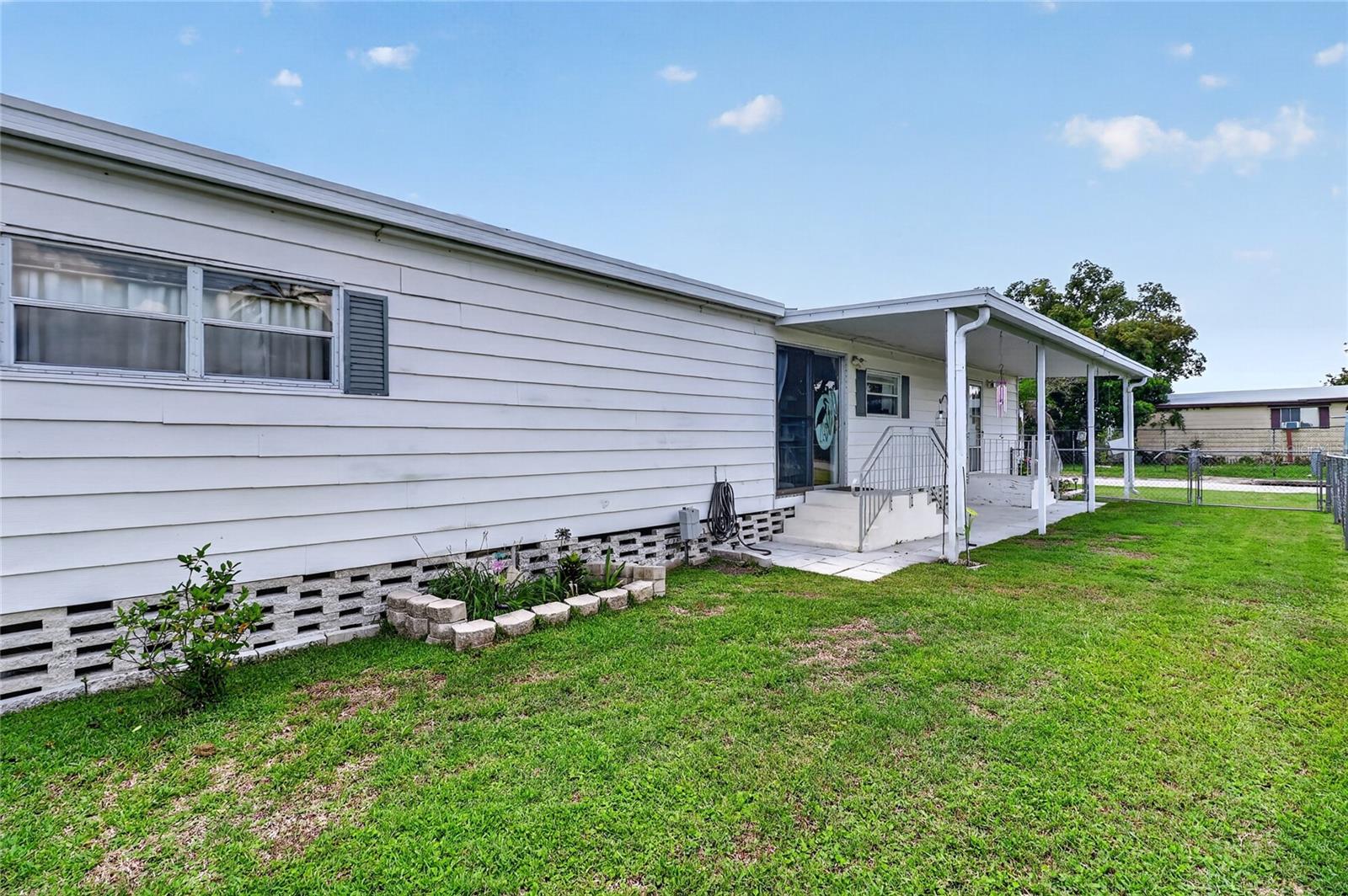 VILLAGE UNIT 03 LAKELAND - Residential