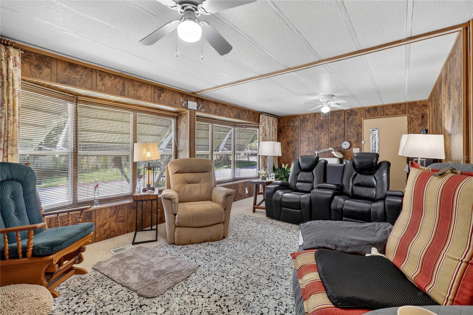 VILLAGE UNIT 03 LAKELAND - Residential