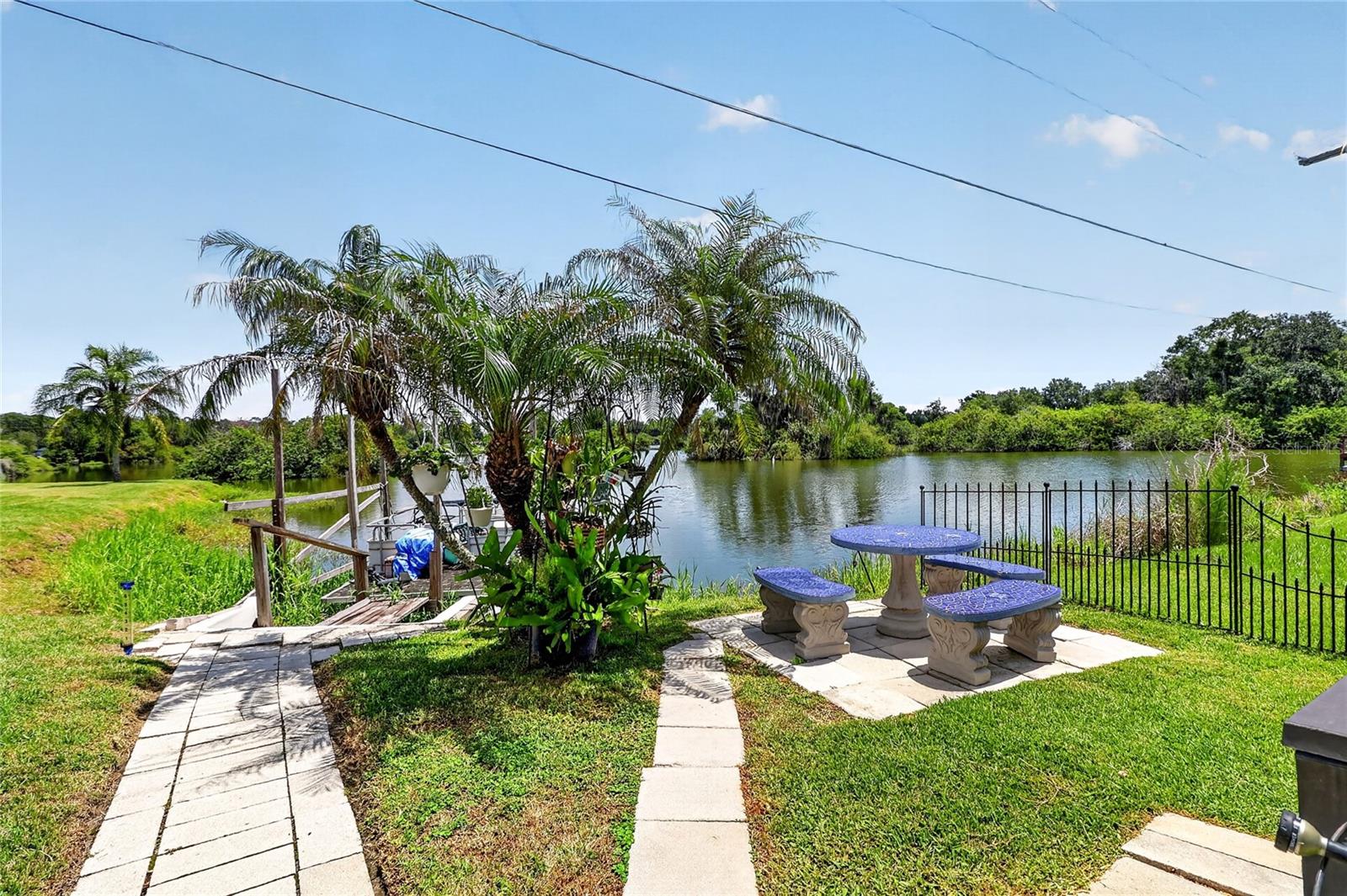 VILLAGE UNIT 03 LAKELAND - Residential