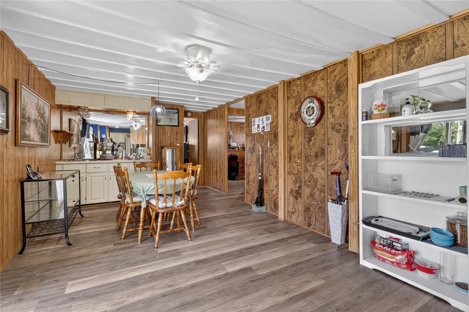 VILLAGE UNIT 03 LAKELAND - Residential
