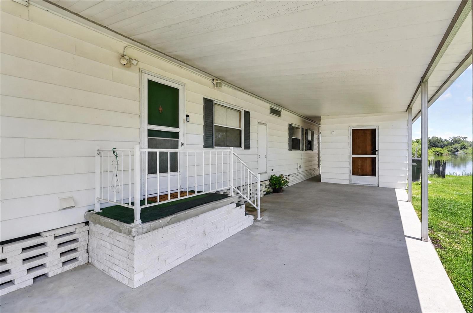 VILLAGE UNIT 03 LAKELAND - Residential
