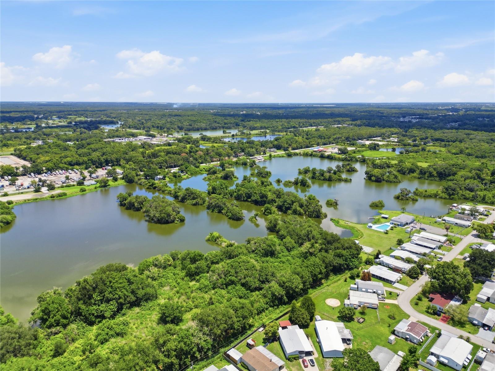 VILLAGE UNIT 03 LAKELAND - Residential