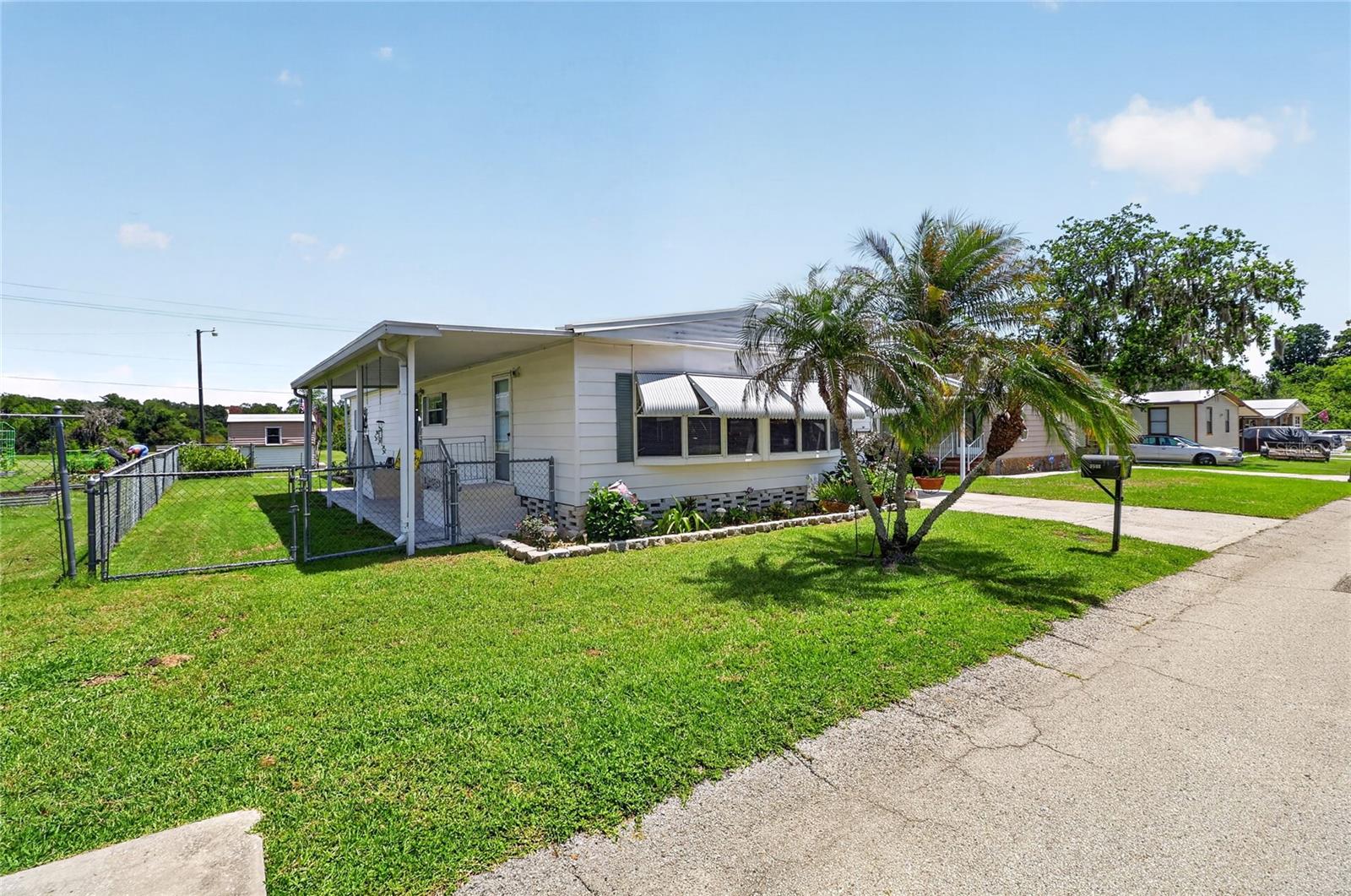 VILLAGE UNIT 03 LAKELAND - Residential