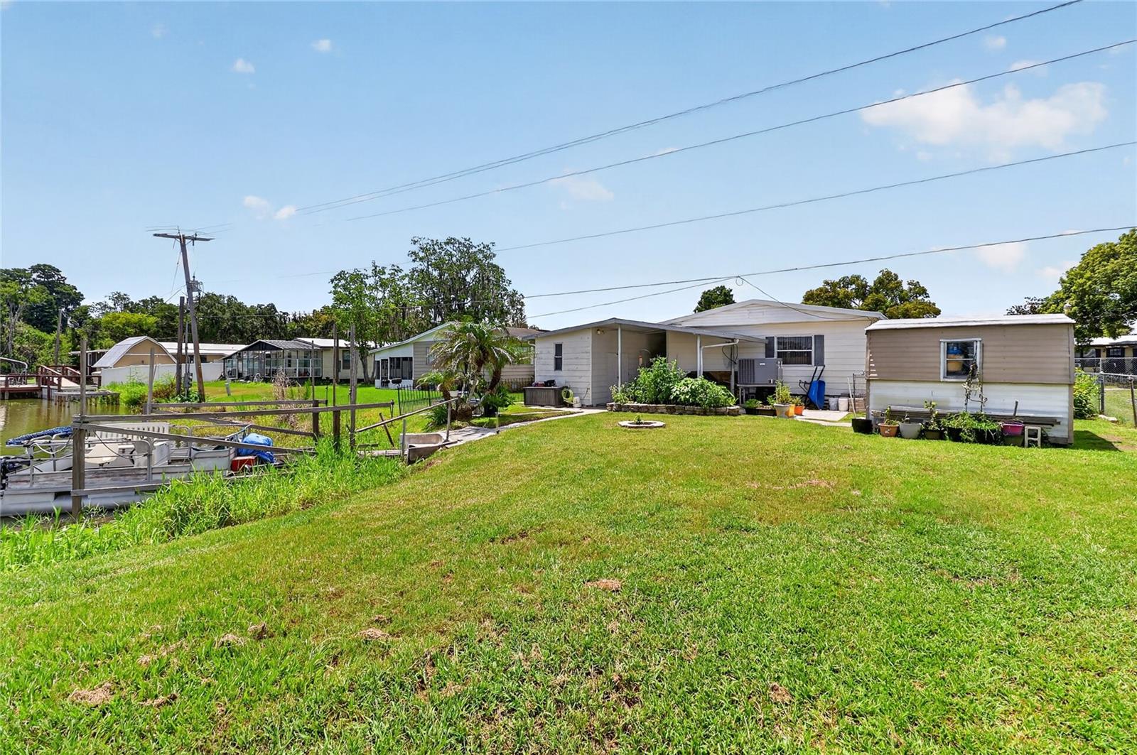 VILLAGE UNIT 03 LAKELAND - Residential