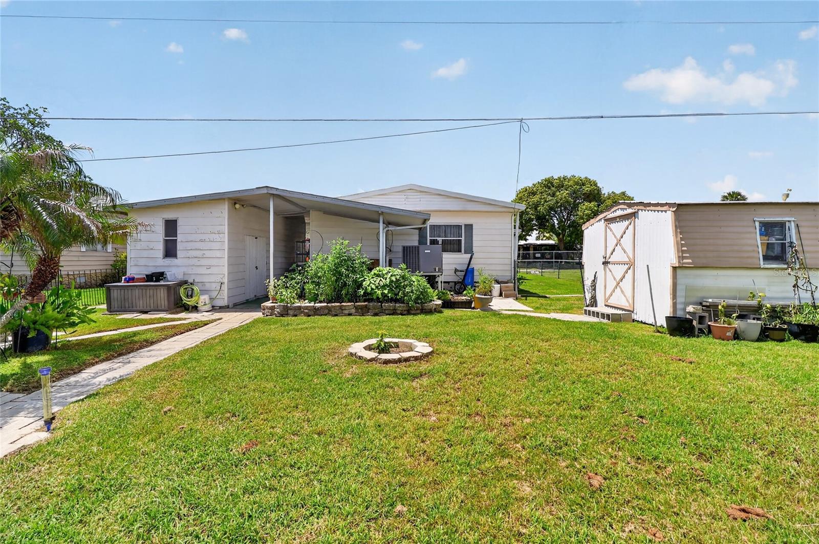 VILLAGE UNIT 03 LAKELAND - Residential