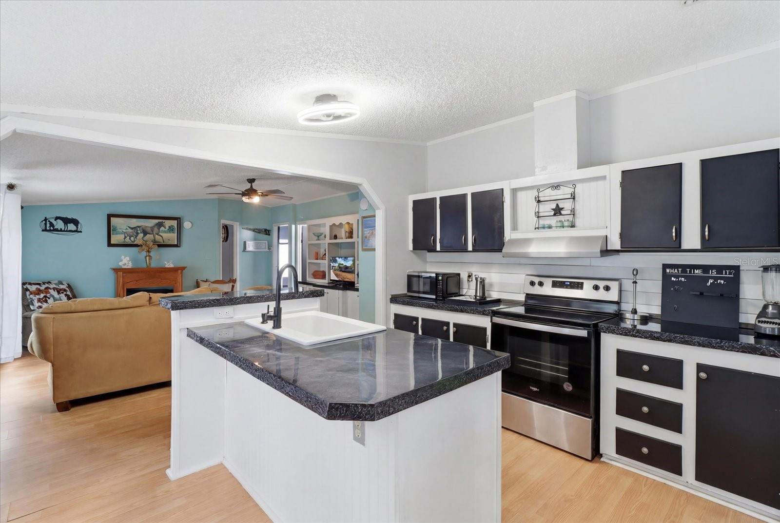 DERBY OAKS - Residential