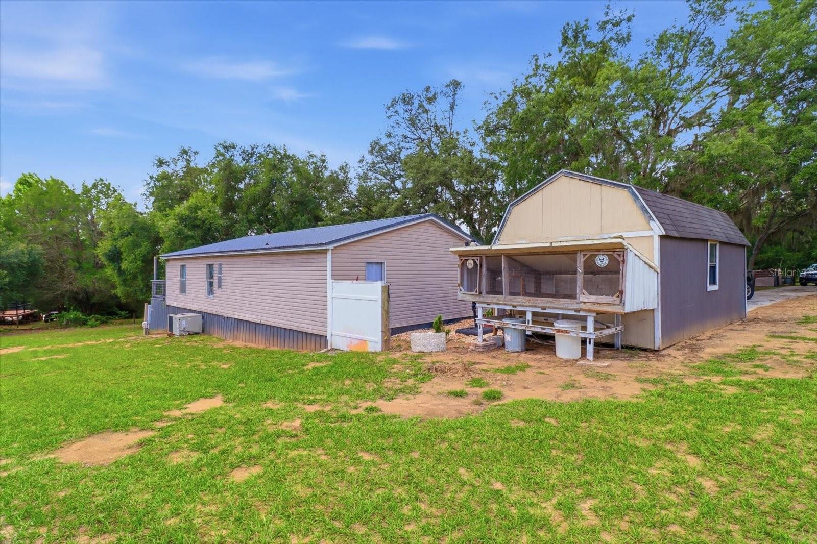 DERBY OAKS - Residential