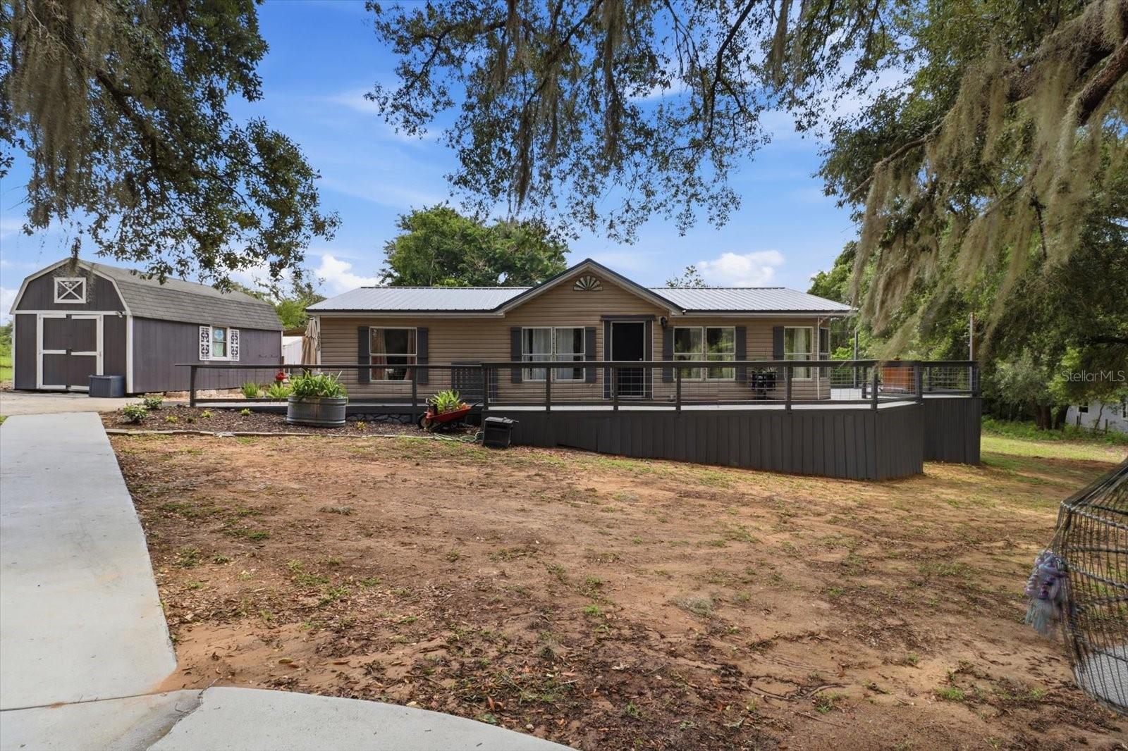 DERBY OAKS - Residential