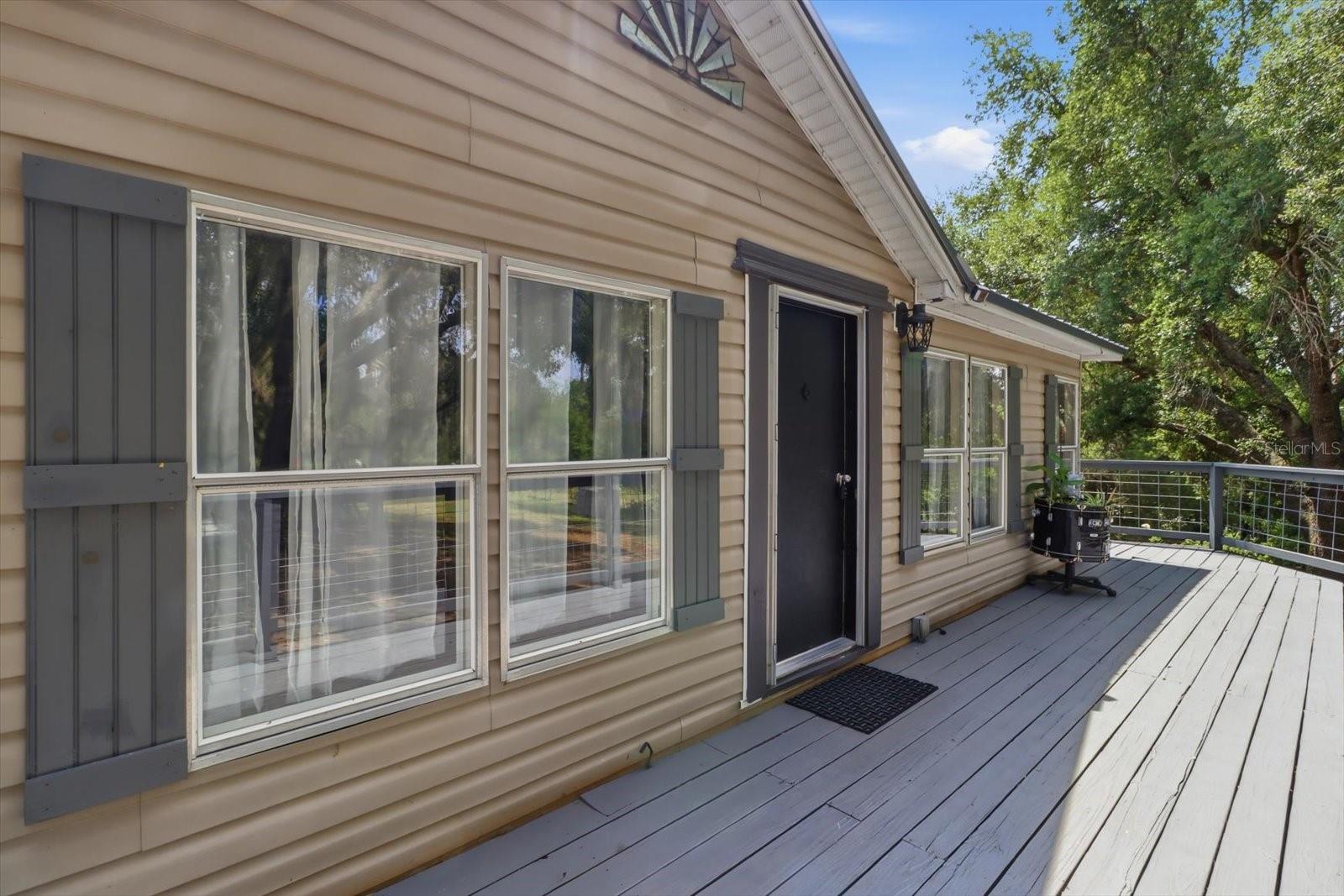 DERBY OAKS - Residential