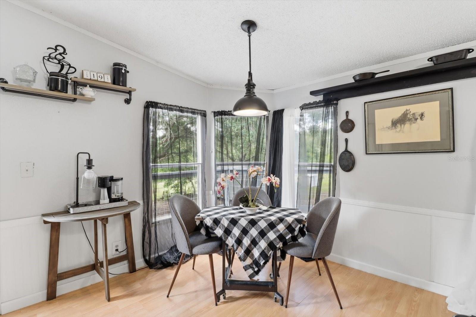 DERBY OAKS - Residential