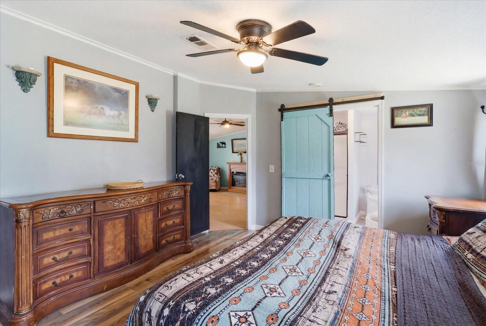 DERBY OAKS - Residential