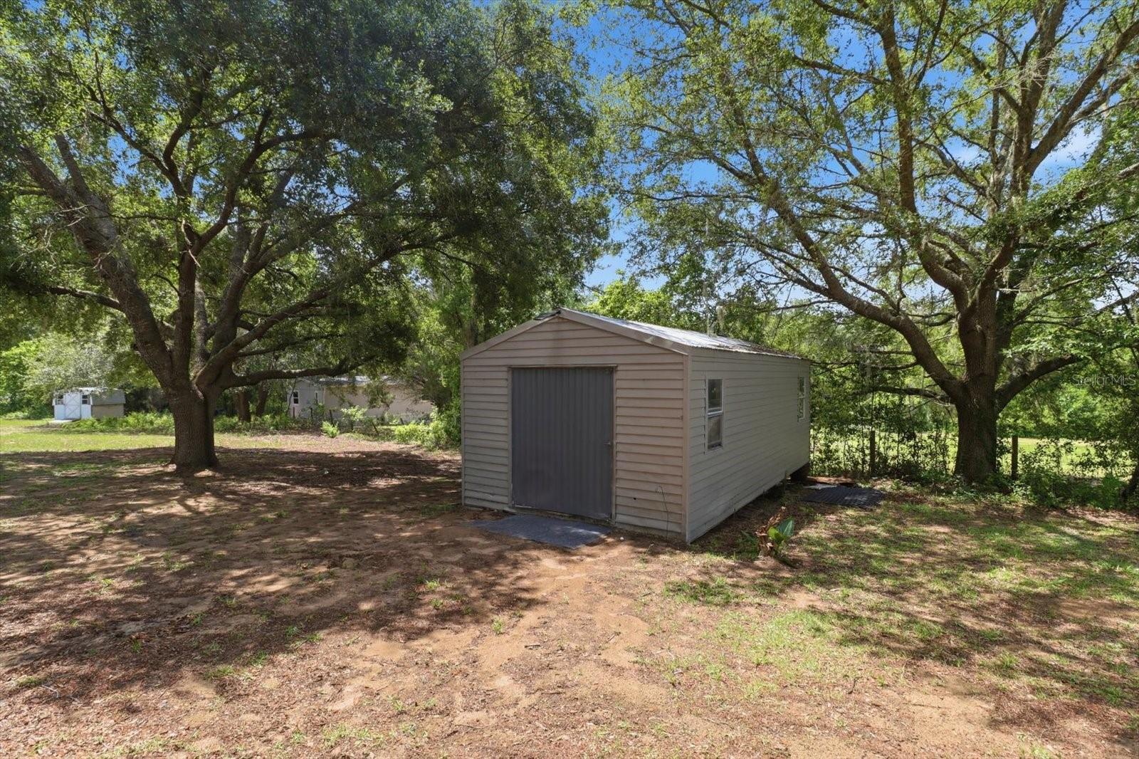 DERBY OAKS - Residential
