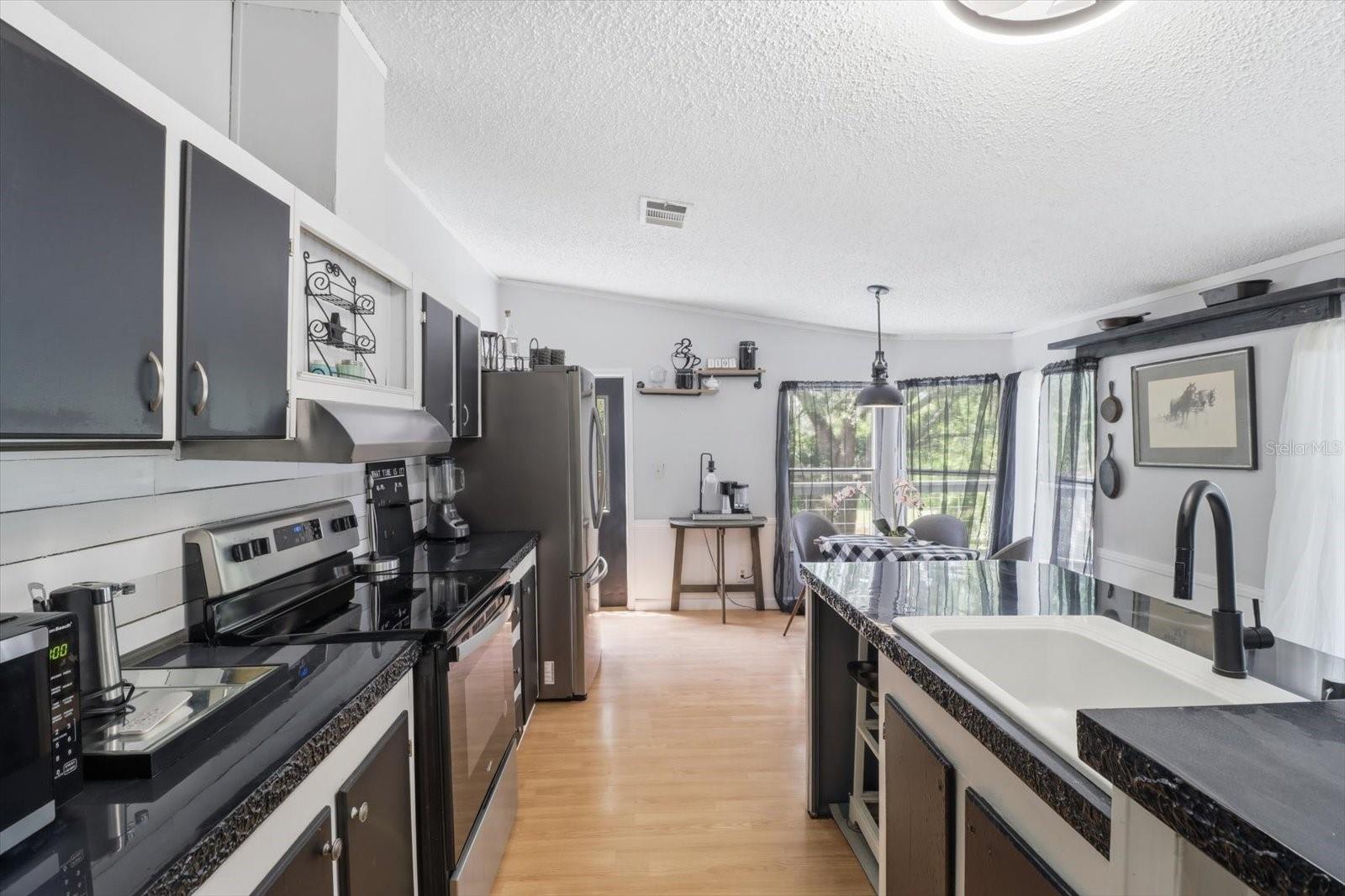 DERBY OAKS - Residential