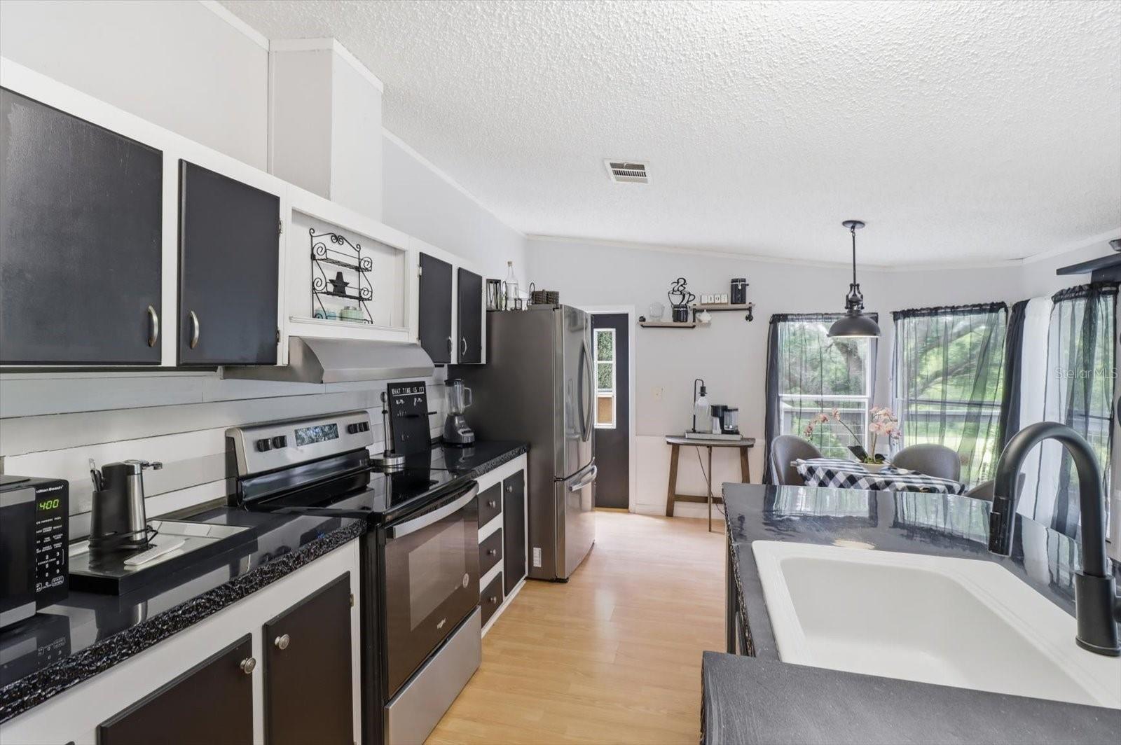 DERBY OAKS - Residential