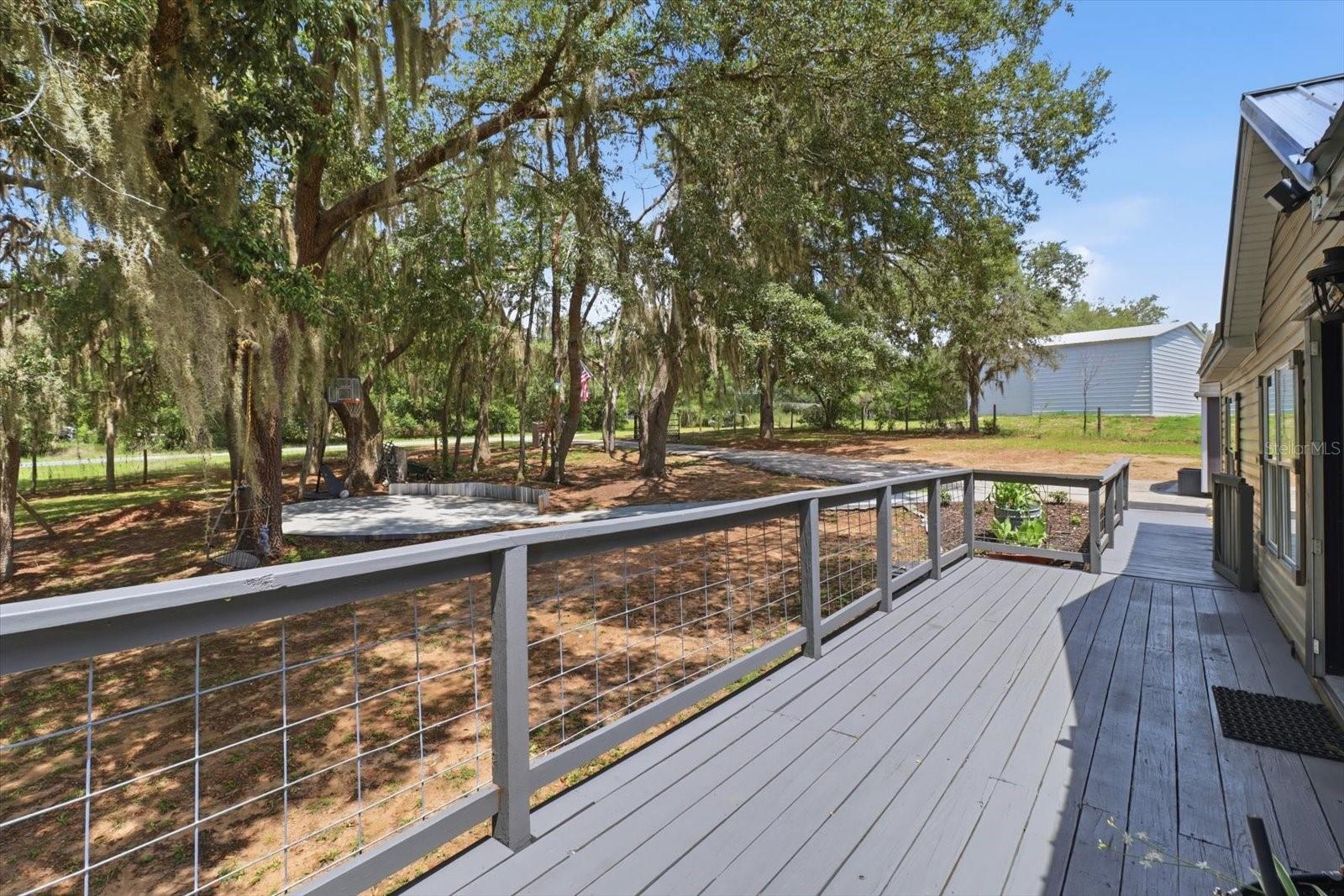 DERBY OAKS - Residential