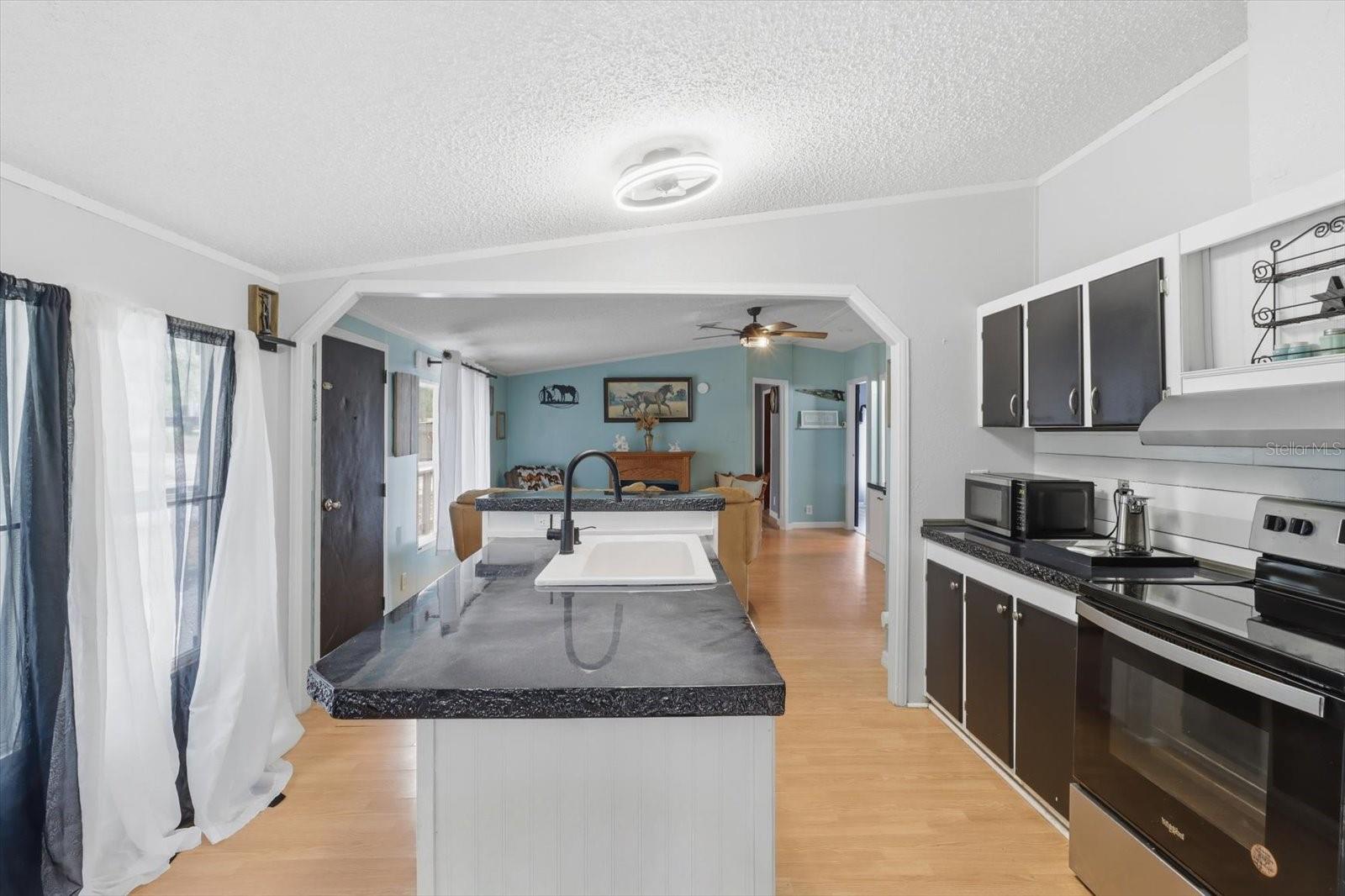 DERBY OAKS - Residential