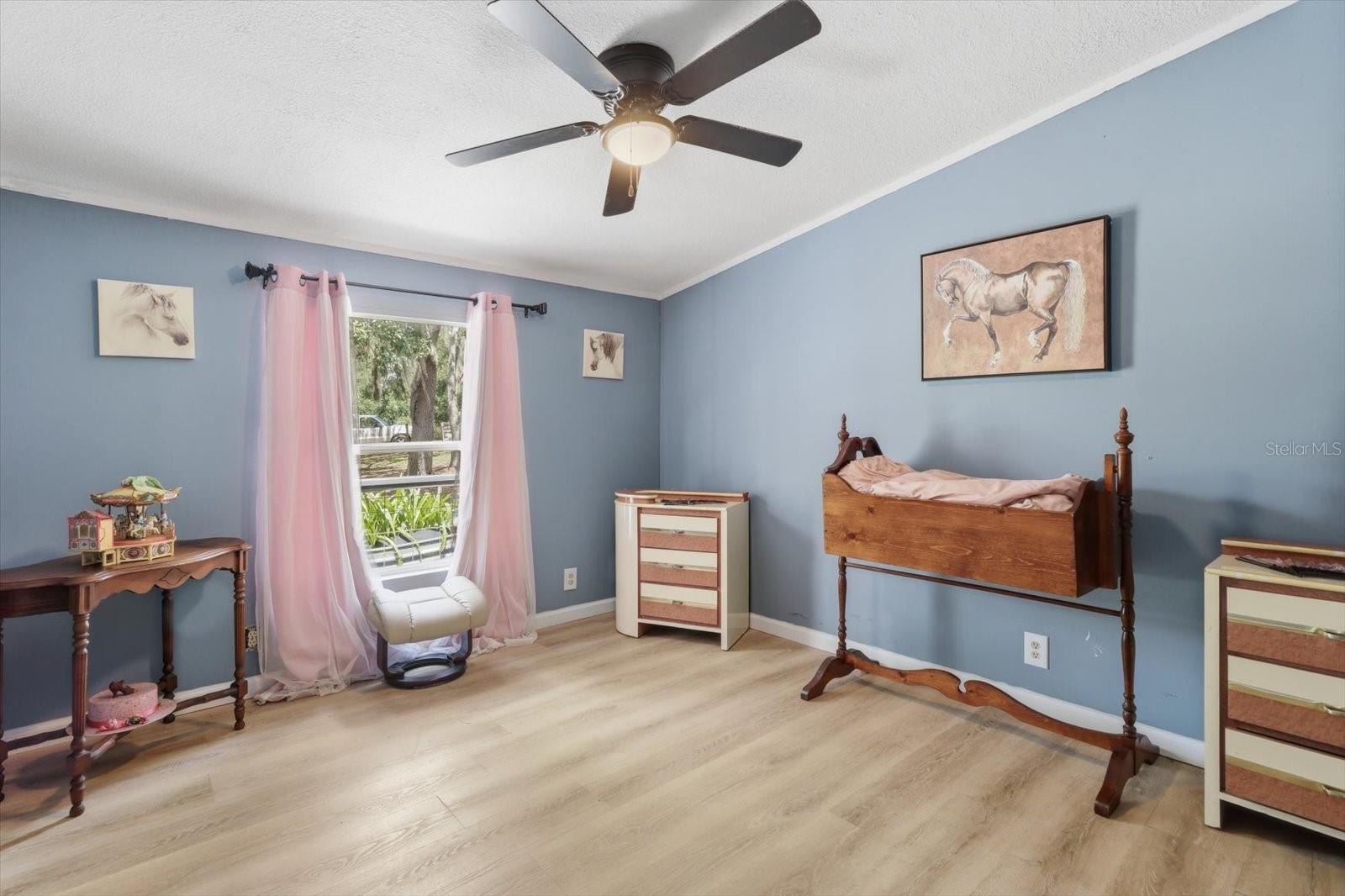DERBY OAKS - Residential