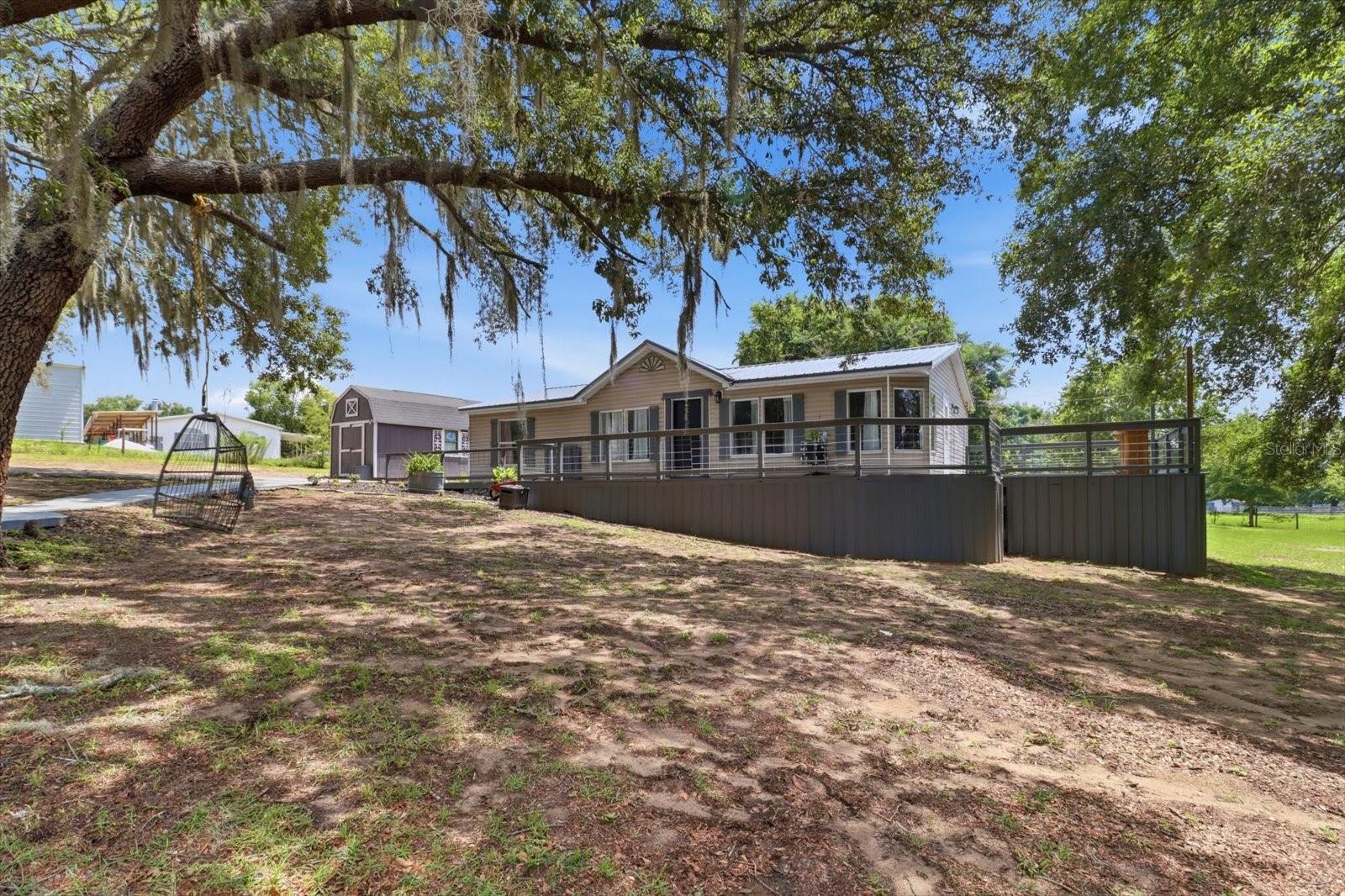 DERBY OAKS - Residential