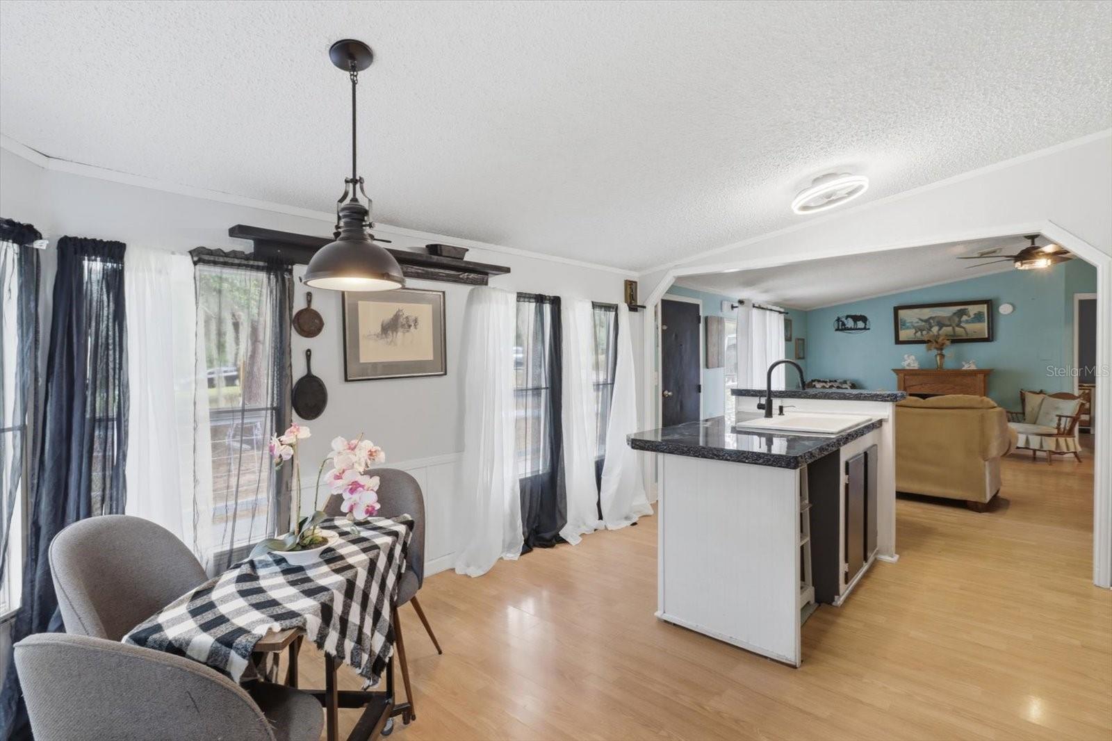 DERBY OAKS - Residential