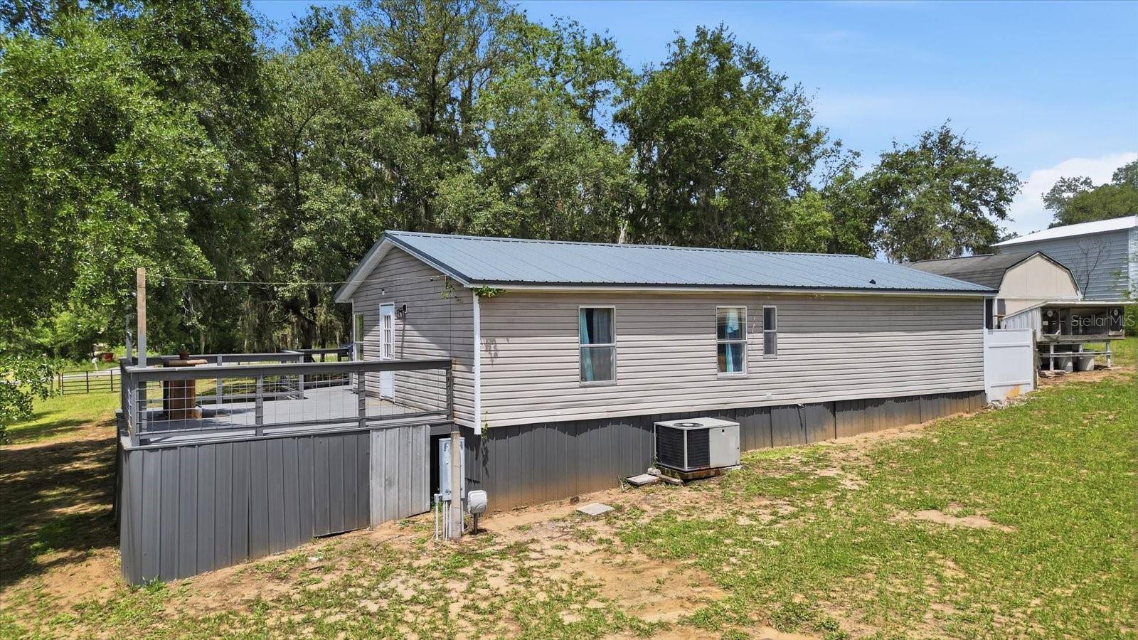 DERBY OAKS - Residential