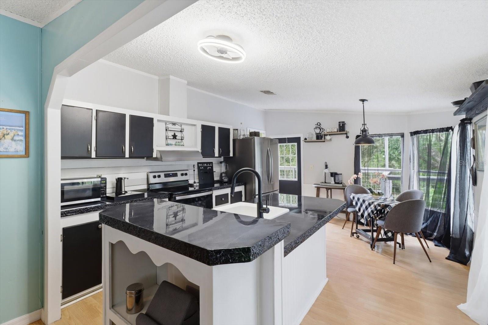DERBY OAKS - Residential