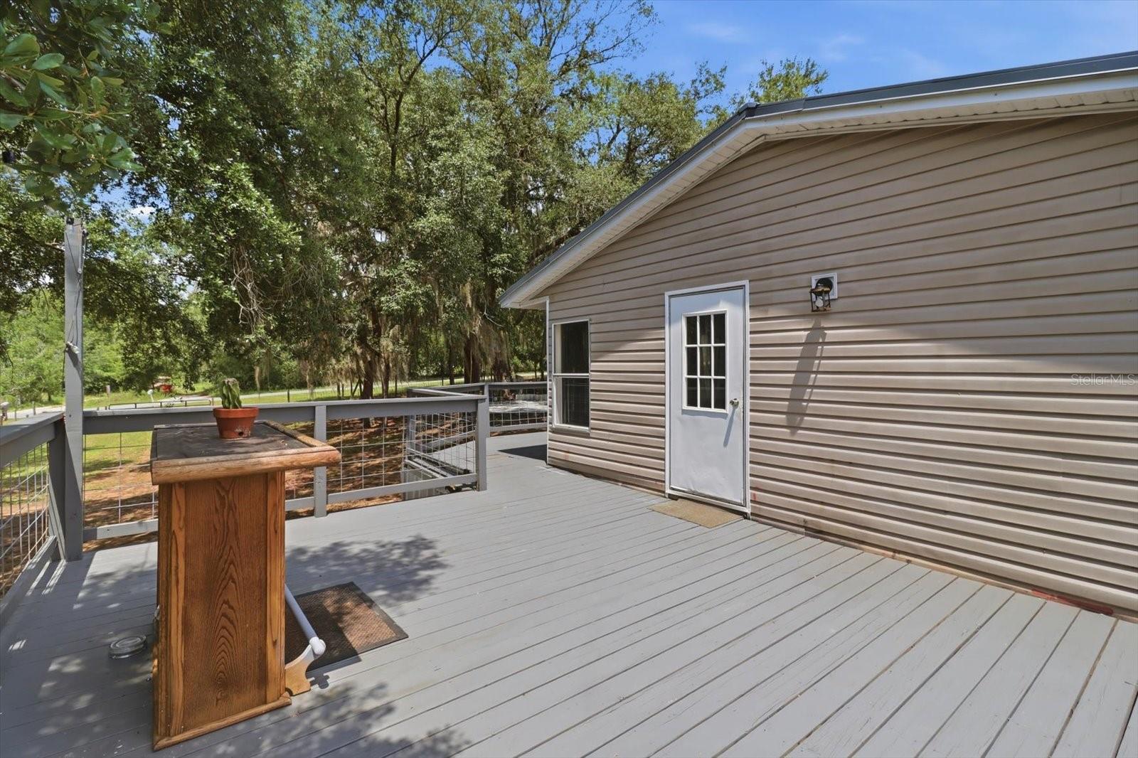 DERBY OAKS - Residential