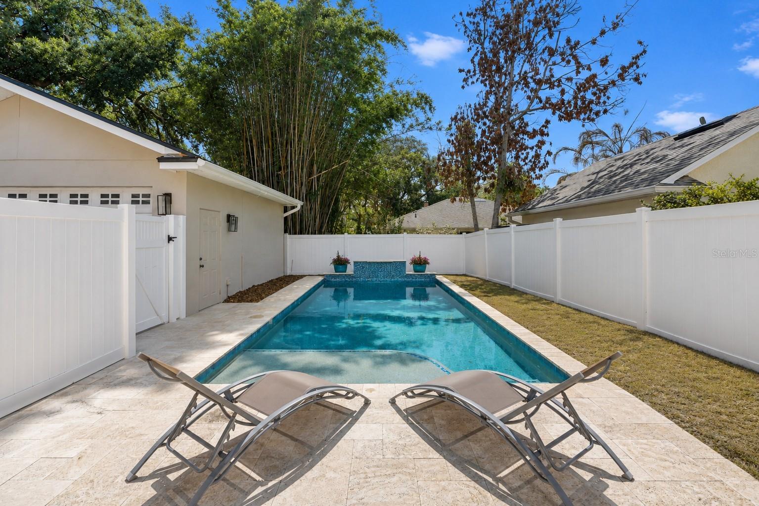 IVANHOE SHORES - Residential