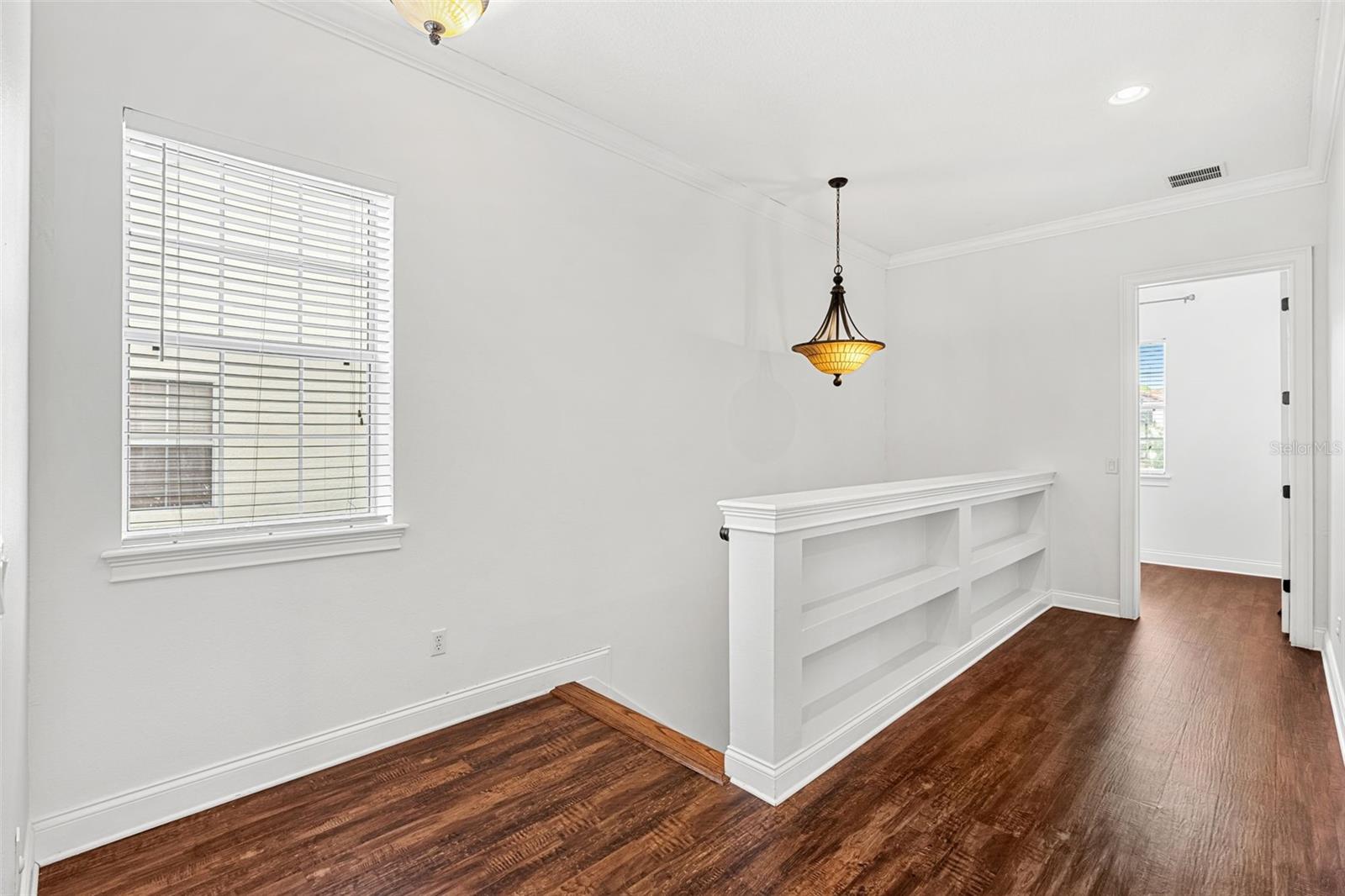 IVANHOE SHORES - Residential