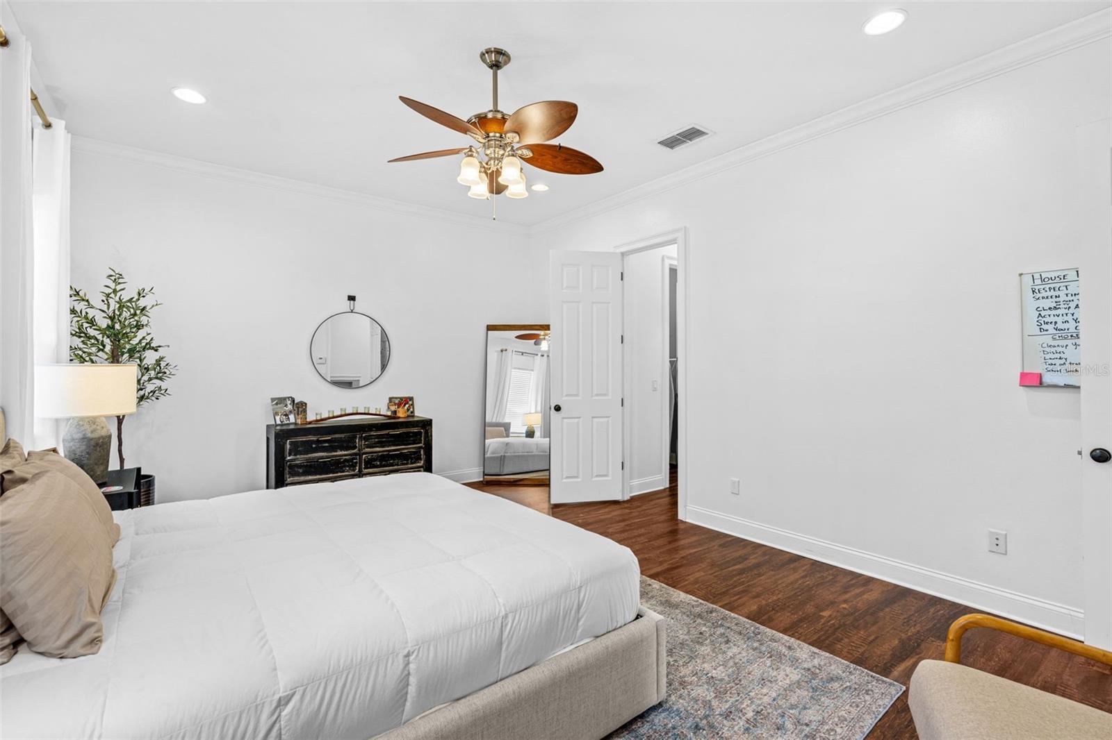 IVANHOE SHORES - Residential