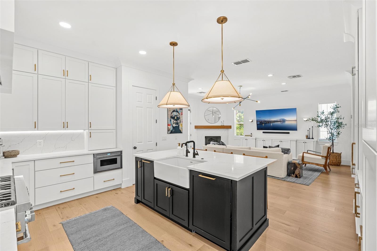 IVANHOE SHORES - Residential