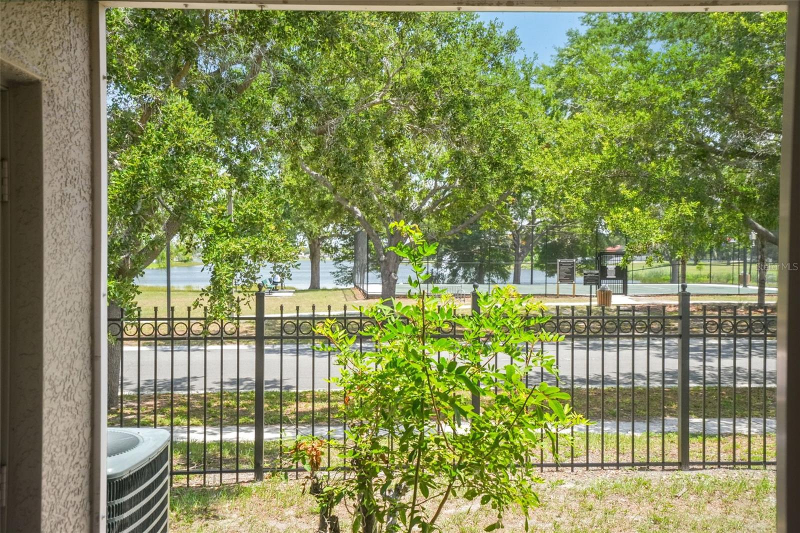 KINGS LAKE TWNHMS - Residential
