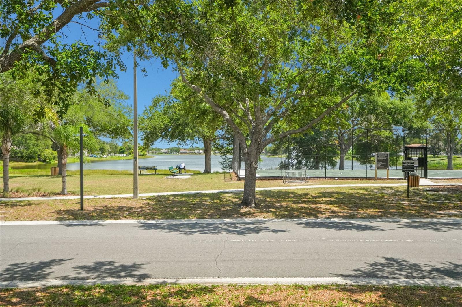 KINGS LAKE TWNHMS - Residential