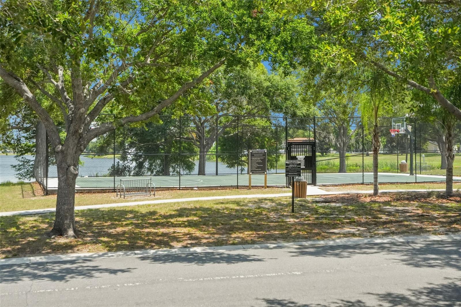 KINGS LAKE TWNHMS - Residential