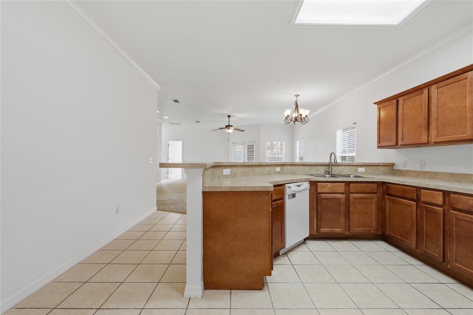 SOUTH POINTE PH 1 UNIT 5-B - Residential